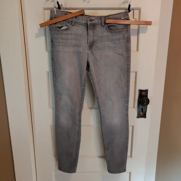 32 7 for all mankind the Skinny Grey Jeans - Picture 3 of 16